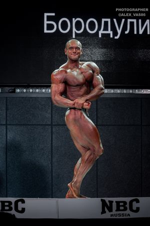 CLASSIC PHYSIQUE